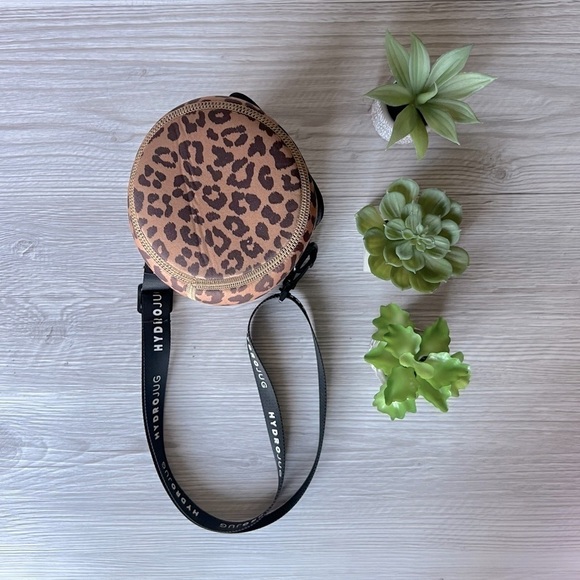 HYDROJUG leopard print pro jug sleeve - Picture 7 of 8